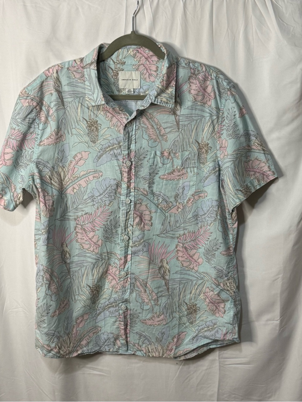 American Eagle Light Blue HawaiianTropical Print Button-Down Shirt